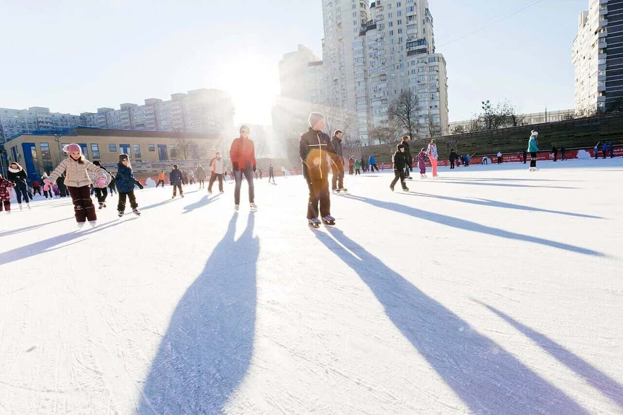 Каток «Сияние льда» в Таганском парке.