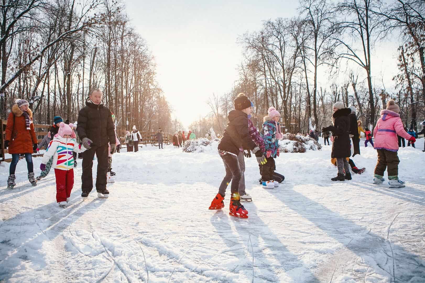 Каток в Перовском парке.